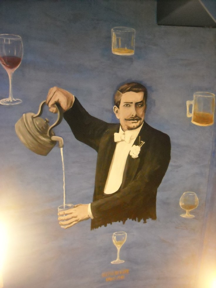 DD-718-Staircase-mural1-768x1024